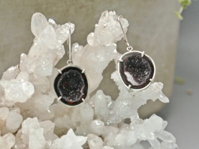druzy black tabasco geodes ~ silver prong earrings