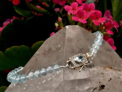 faceted blue topaz ~ silver clasp bracelet