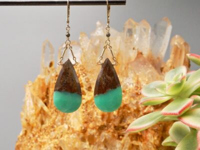 chrysoprase drops ~ gold bar chain earrings